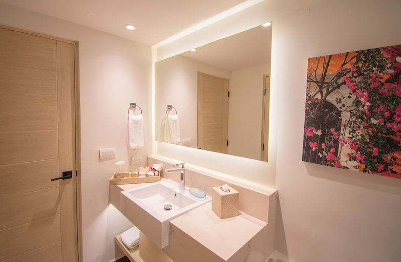 Bathroom 4, PUEBLO BONITO MAZATLAN - ALL INCLUSIVE, Mazatlán
