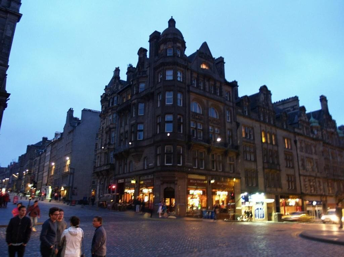Exterior & Views 2, Royal Mile Mansions Apartments, Edinburgh