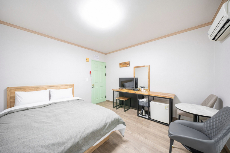 Bedroom 2, Hadong Seongungak, Gurye