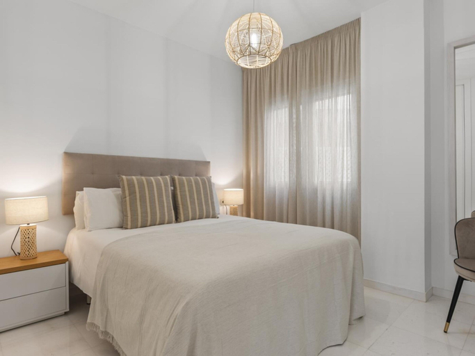 Others 4, Beach Puerto Ban s 3 Br Apartment, Málaga