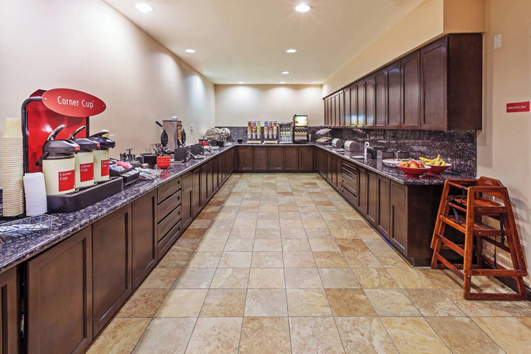 Food & Drinks 5, Towneplace Suites Odessa, Ector