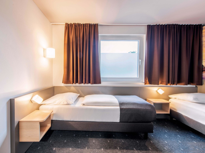 Bedroom 4, B&B HOTEL Regensburg-City, Regensburg