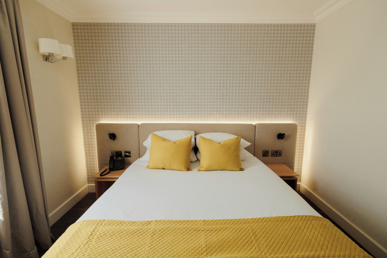 Bedroom 3, Brandon Hall Hotel and Spa, Warwickshire