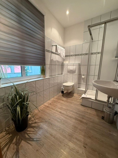 Bathroom 5, Dahlbrucher Hof, Siegen-Wittgenstein