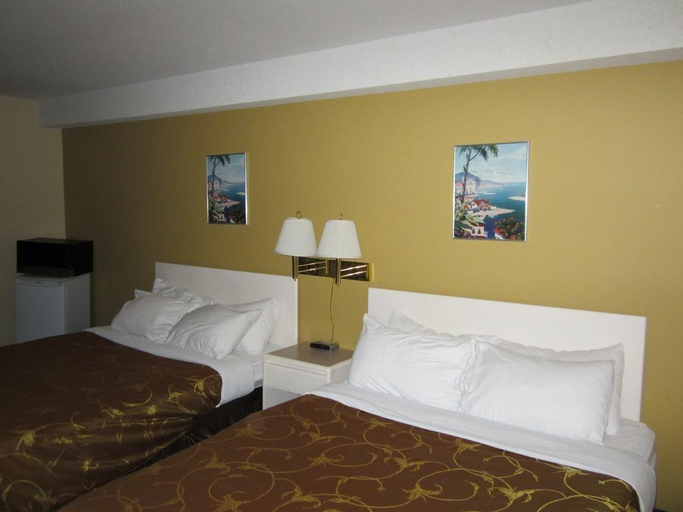 Bedroom 3, MountainView Hotel Merritt, Thompson-Nicola
