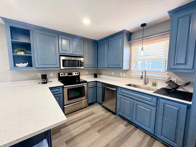 Private kitchen 5, Summer Wind 2 Bedroom Home, Galveston