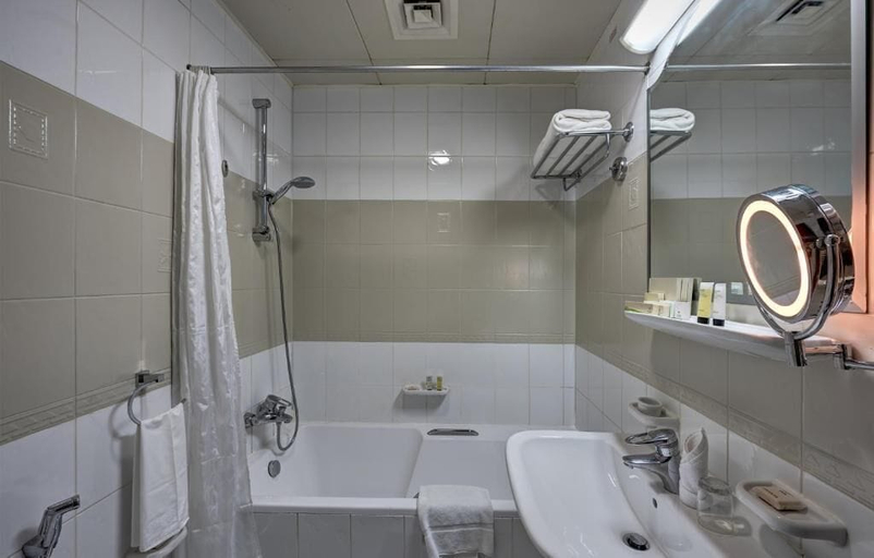 Bathroom 5, Al Nakheel Hotel Apartments Abu Dhabi, Abu Dhabi City