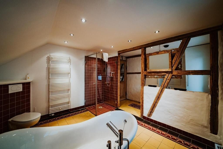 Bathroom 5, Antik-Hotel Eichenhof, Lippe