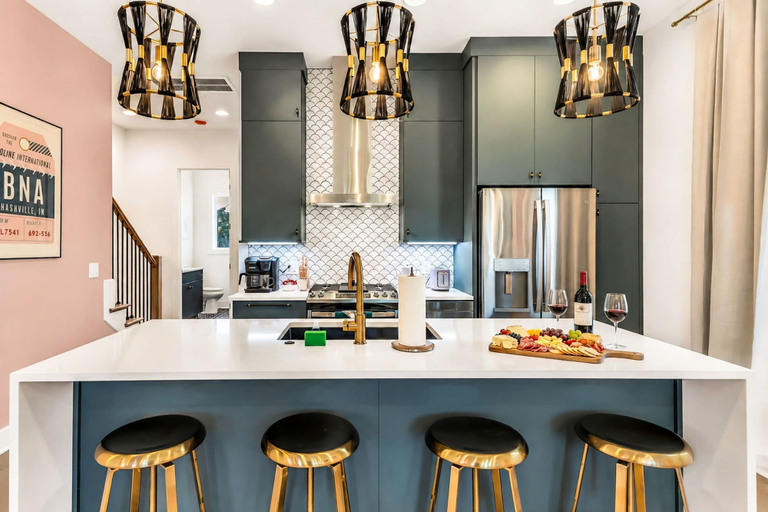 Room 5, 3 Homes Side by Side Rooftop Deck Sleeps 36, Davidson