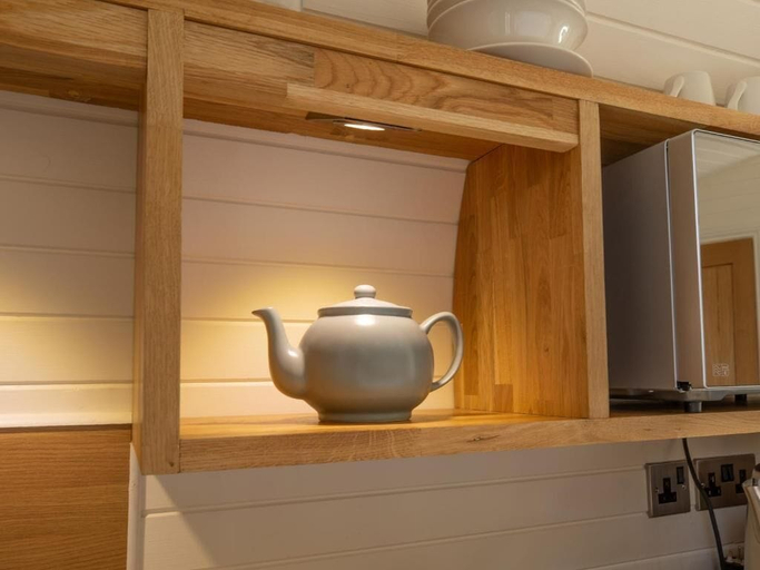 Bathroom 3, Weedingshall Lodges, Falkirk