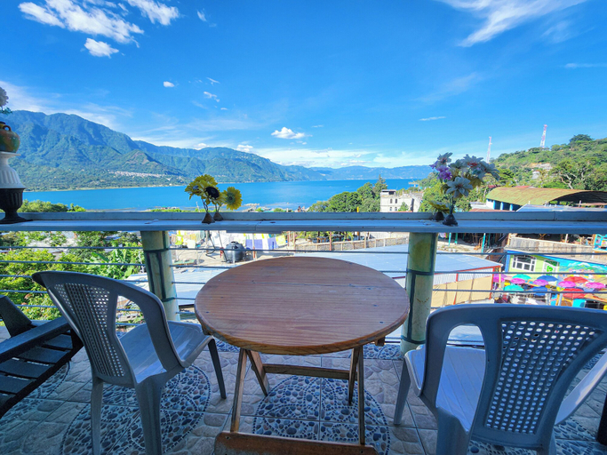 Outdoor dining 5, Hotel Xuana, San Juan La Laguna