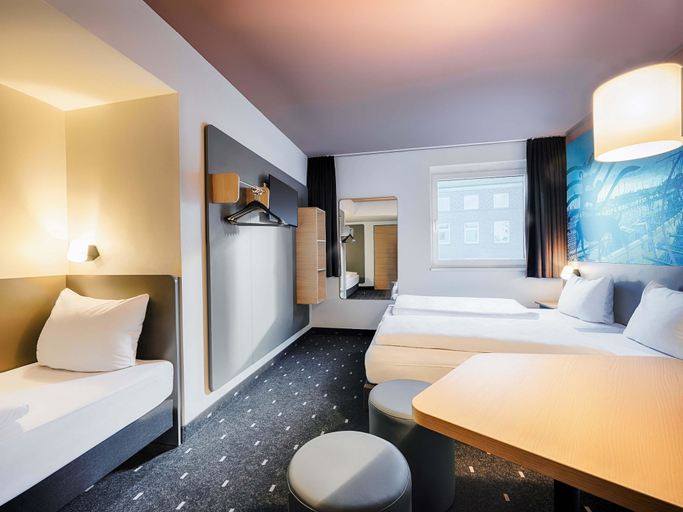 Bedroom 3, B&B Hotel Bremen-City, Bremen