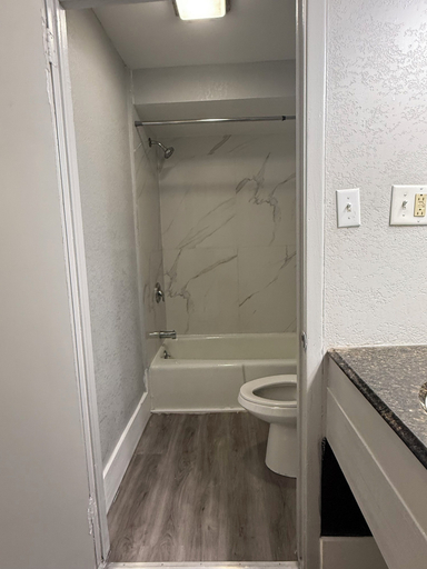 Bathroom, Budget Inn - Schyulkill Haven, Schuylkill