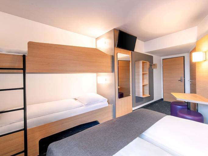 Bedroom 3, B&B HOTEL Regensburg-City, Regensburg