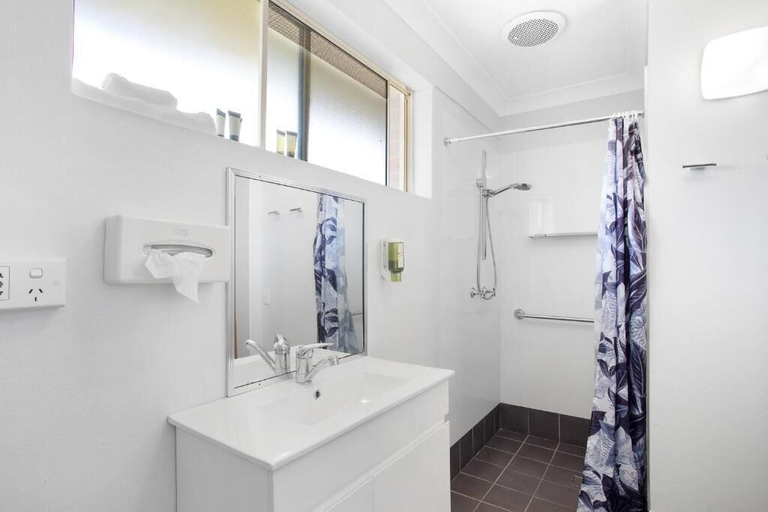 Bathroom 4, Lake Macquarie Motor Inn, Lake Macquarie - East