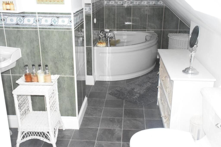 Bathroom 4, Beechwood B&B, East Sussex