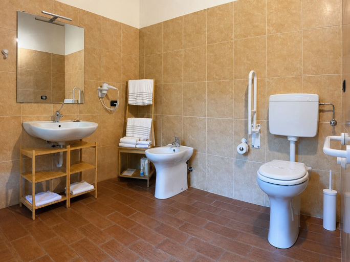 Bathroom 5, Agriturismo I Tre Colli, Parma