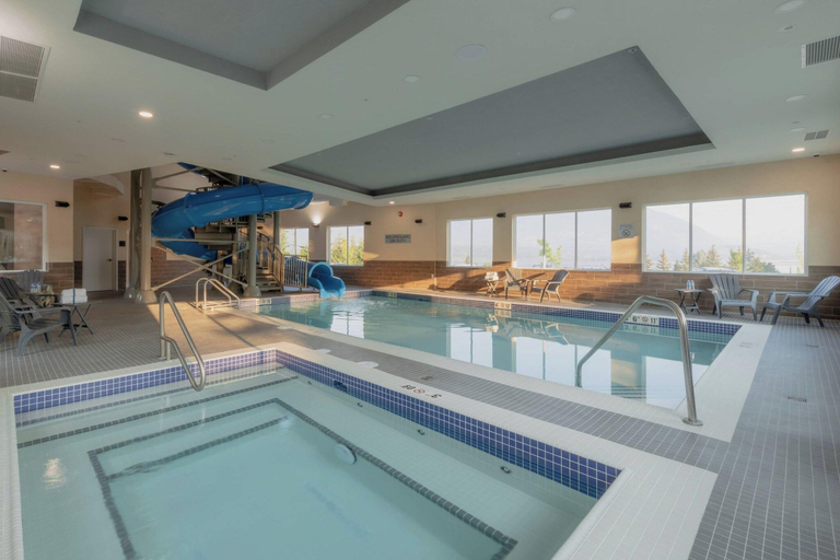Sport & Beauty, Fairfield Inn & Suites by Marriott Salmon Arm, Columbia-Shuswap