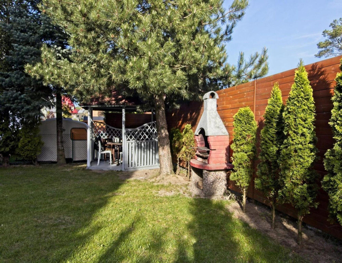 Garden, Holiday Home in Miedzywodzie Near Beach, Kamień