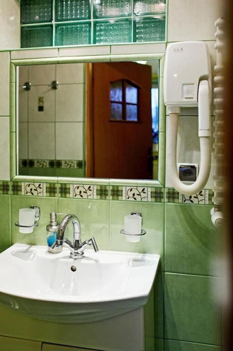 Bathroom 4, Usługi Noclegowe 17, Ostrów Mazowiecka