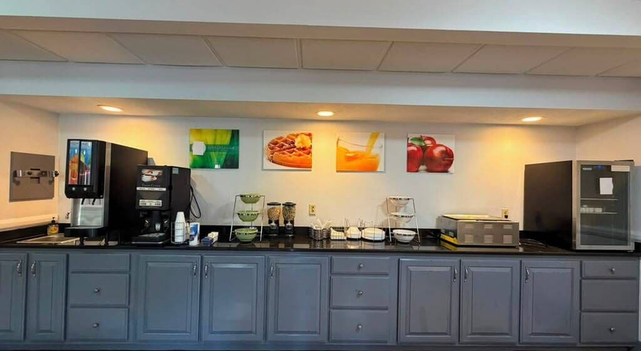 Food & Drinks 5, Baymont by Wyndham Memphis I-40, Shelby