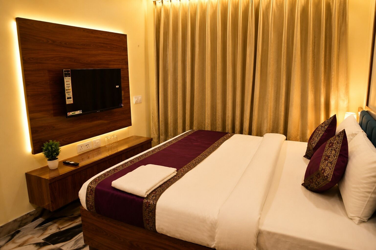 Room 2, Hotel Rai Regal, Varanasi