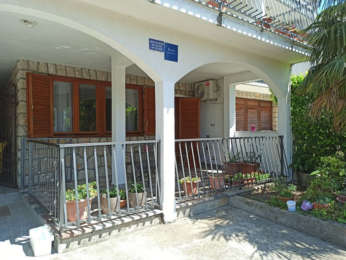 Property grounds, Apartmani Rogica, Crikvenica