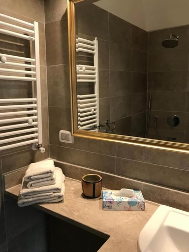 Bathroom 5, Dar Esma, La Marsa
