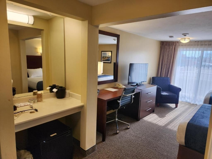 Others 5, Hyannis Travel Inn, Barnstable