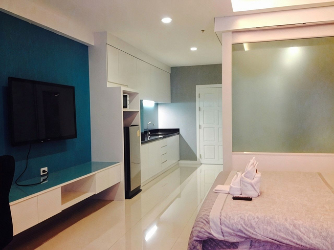 Others 4, Honeys View Talay 6, Pattaya