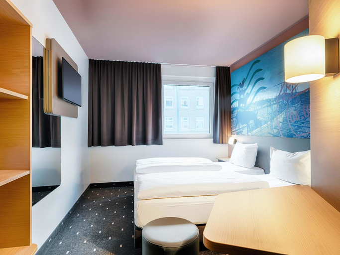 Bedroom 2, B&B Hotel Bremen-City, Bremen