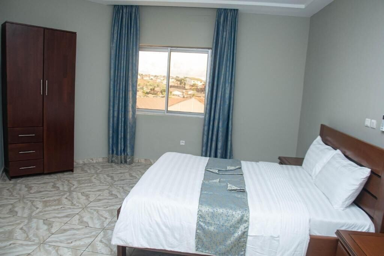 Room 5, Résidence Romacy, Mfoundi