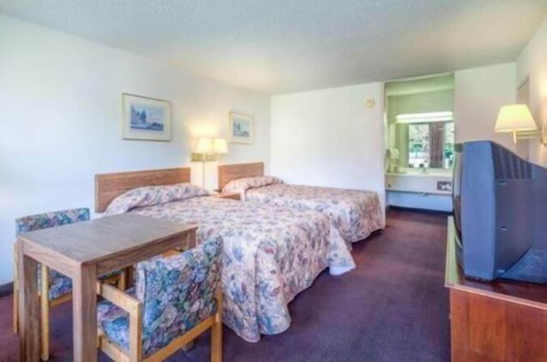 Bedroom 4, Guest Inn, Aiken