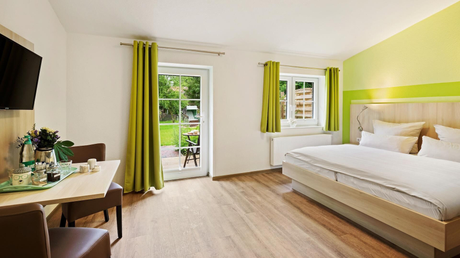 Bedroom 3, Hotel Deichinsel, Friesland