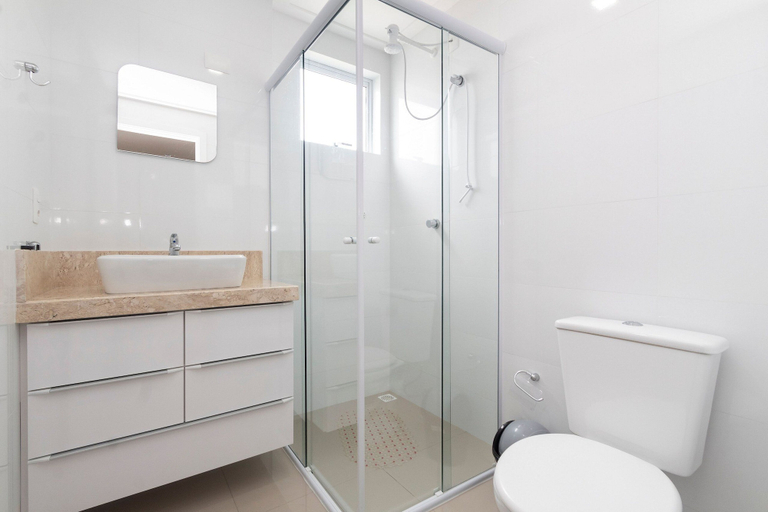 Bathroom 4, Aluguel Apartamento 2 quartos 1 suite Piscina 399, Bombinhas