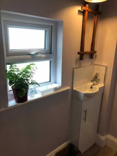 Bathroom 4, High Ways House, Devon