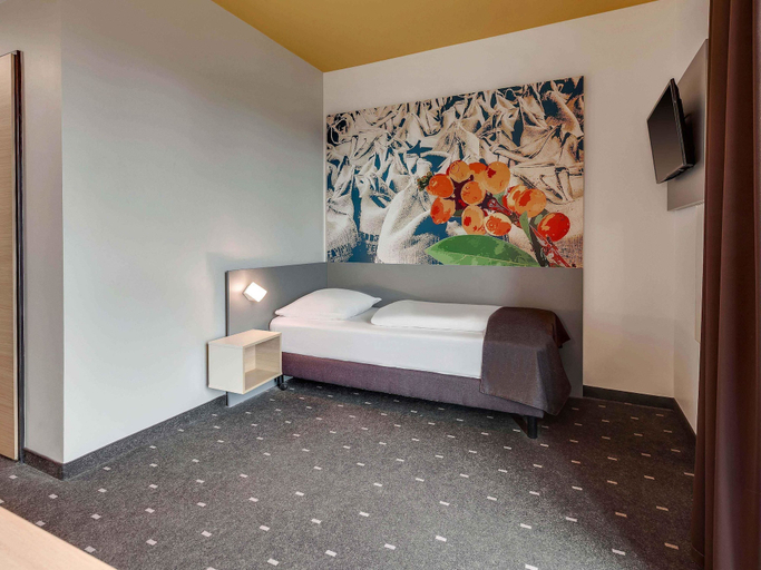 Bedroom 4, B&B Hotel Bremen-Überseestadt, Bremen