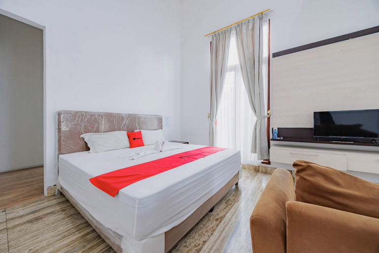 Others 3, RedDoorz Premium Near Stasiun Lenteng Agung, South Jakarta