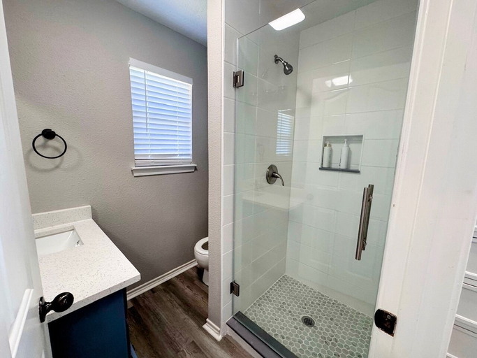 Bathroom 2, Summer Wind 2 Bedroom Home, Galveston