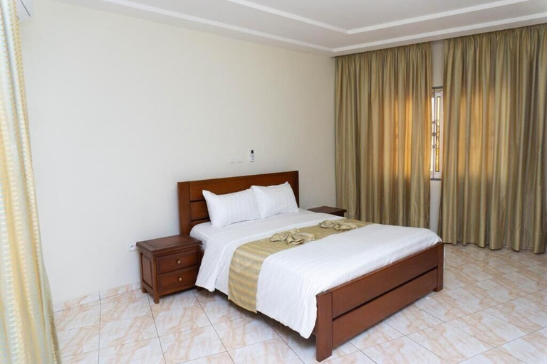 Room 2, Résidence Romacy, Mfoundi