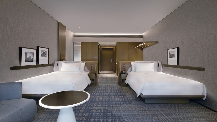 Bedroom 3, Crowne Plaza Shenzhen World Exhibition and Convention Center by IHG, Shenzhen