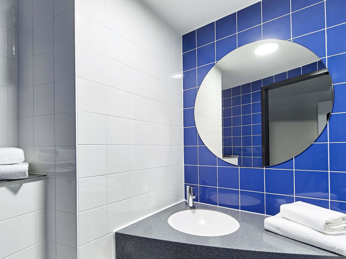 Bathroom 5, B&B Hotel Köln-Troisdorf, Rhein-Sieg-Kreis