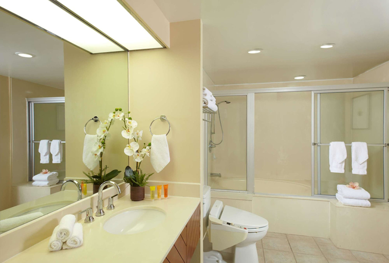 Bathroom 4, Oasis Hotel Waikiki, Honolulu
