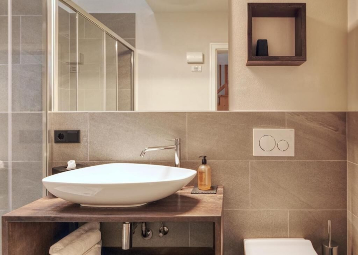 Bathroom 4, Gartenheim B&B Tramin, Bolzano