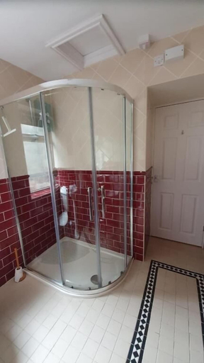 Bathroom 3, Chambers Apartment @ The Old Magistrates, Conwy