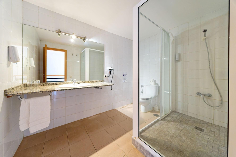 Bathroom 5, Servatur Altamadores, Las Palmas