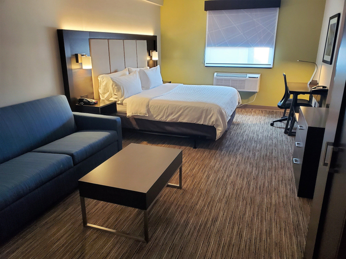 Bedroom 5, Holiday Inn Express QUEENS - MASPETH by IHG, New York