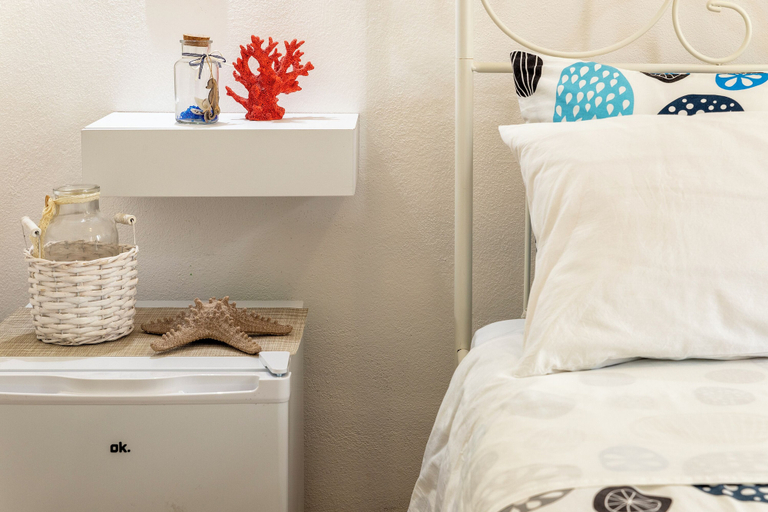 Bedroom 4, White star rooms self-check in, Sassari