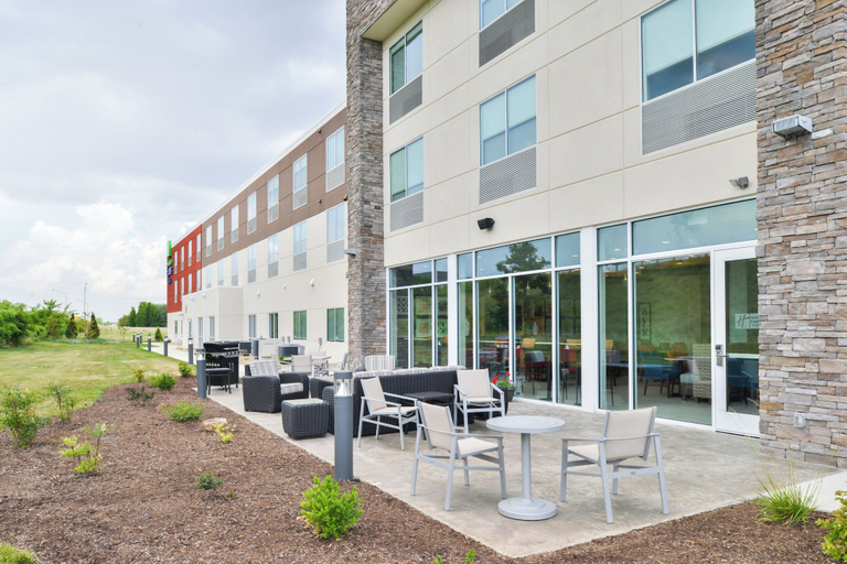 Exterior & Views 4, Holiday Inn Express & Suites SALEM by IHG, Marion