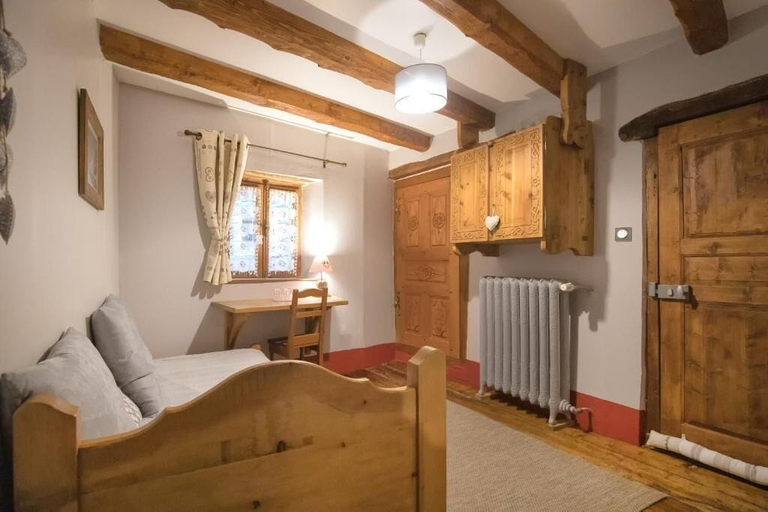 Bedroom 4, Maison D'hôtes Au Coeur Des Alpes, Savoie